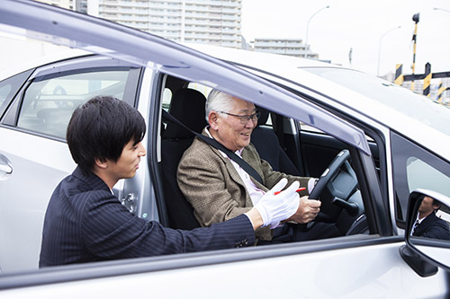 高齢者向けに安全運転サポートサービスもある