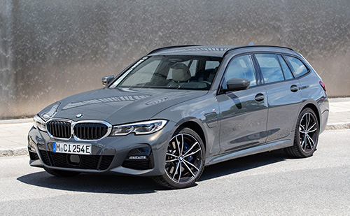 4th place “BMW 3 Series Touring” boasts driving performance that is as good as a sedan 1