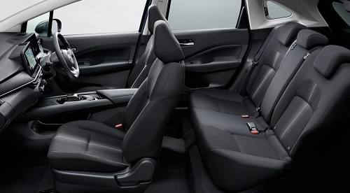 Highest grade "X" with a choice of genuine leather seats_01